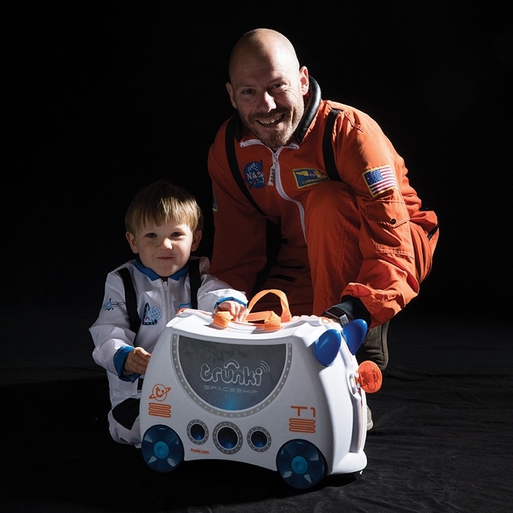 Resväska barn att åka på Trunki Skye Spaceship